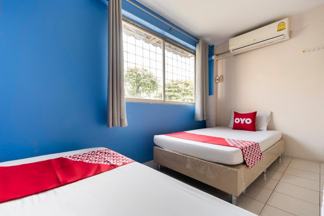 Oyo 618 At Khaosan Hostel (Adults Only) Bangkok Exterior photo