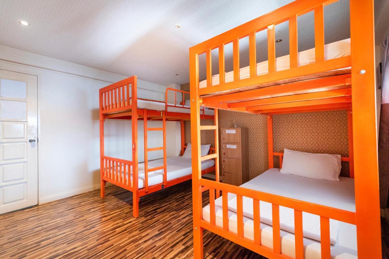 Oyo 618 At Khaosan Hostel (Adults Only) Bangkok Exterior photo