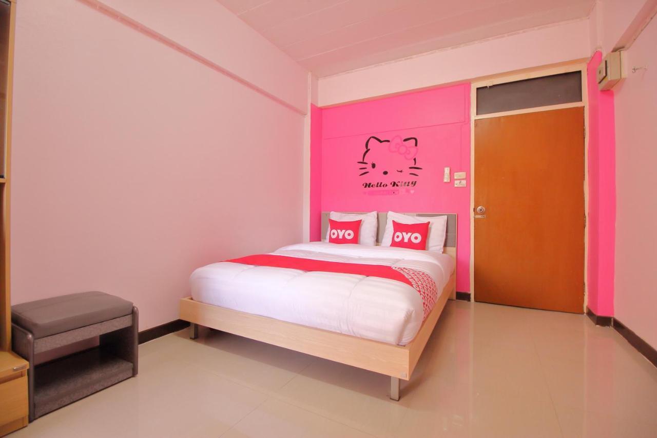 Oyo 618 At Khaosan Hostel (Adults Only) Bangkok Exterior photo
